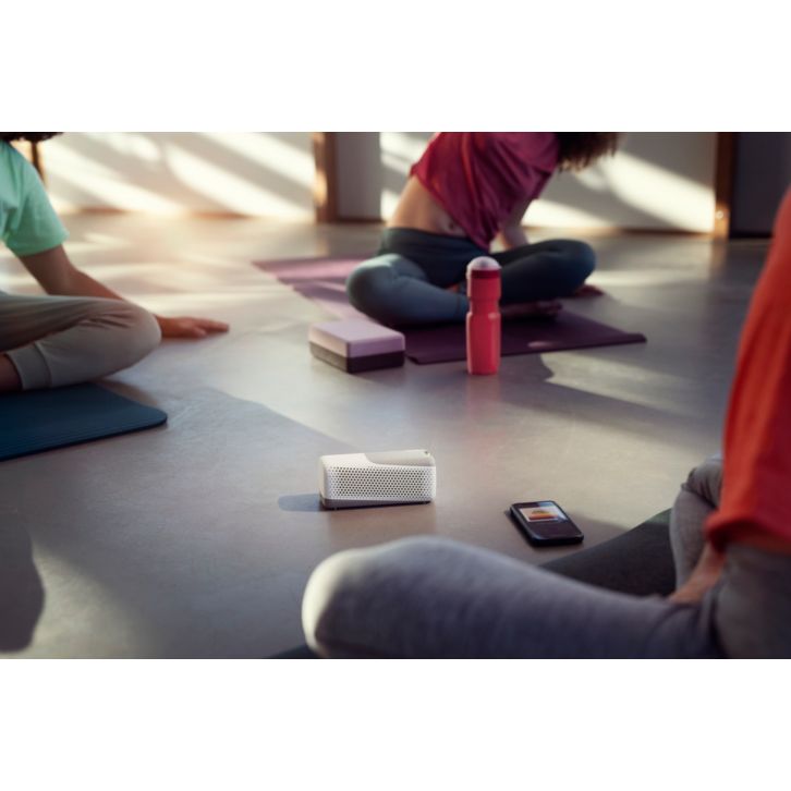 Go move! The small speaker with bold sound.