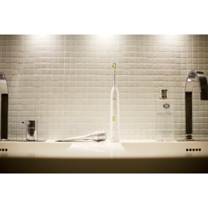 Usuwa do 100% więcej przebarwień w ciągu zaledwie 1 tygodnia*