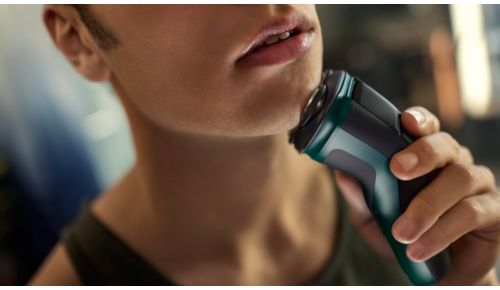 4D Flexibele scheerhoofden volgen uw gezicht voor een comfortabele scheerbeurt