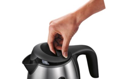 Zgibni pokrov z veliko odprtino za preprosto polnjenje in čiščenje