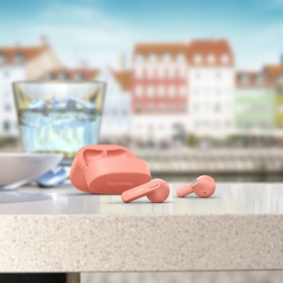 Super-slim case. Comfortable fit.