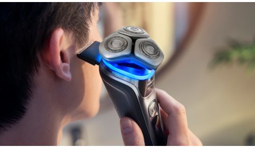 Recorta el bigote y las patillas