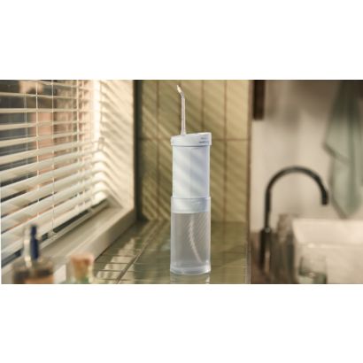 Efektyvus valymas dantų siūlu tik per 60 sekundžių*