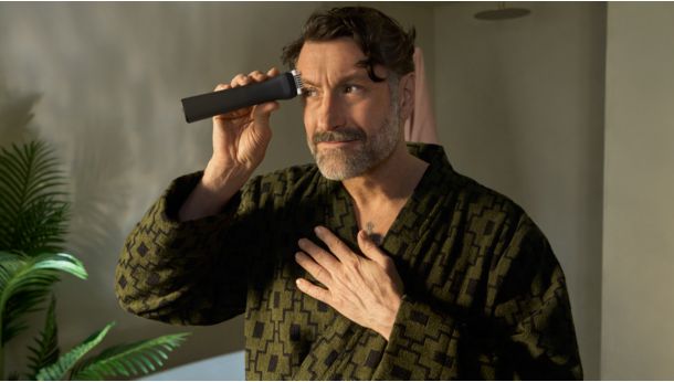 Täpsed detailid näol ja kõrvadel