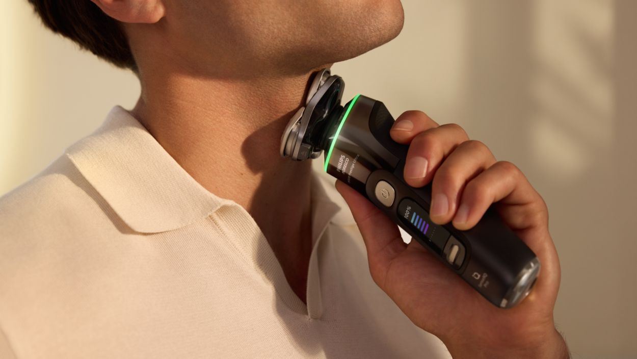 i9000 Prestige Ultra Wet&Dry Electric Shaver with SenseIQ