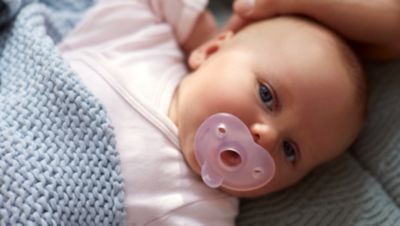 Follows the curves of the face for baby's comfort