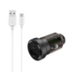 配備 USB-A 和 USB-C 埠的車用充電器