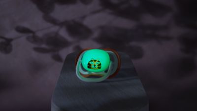 Λάμπει στο σκοτάδι πολύ μετά αφού σβήσουν τα φώτα