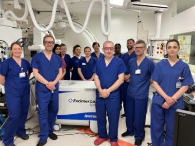 Dr Stephen Hoole, Dr Peter O’Kane, and Philips representatives with the Royal Papworth Hospital cath lab team