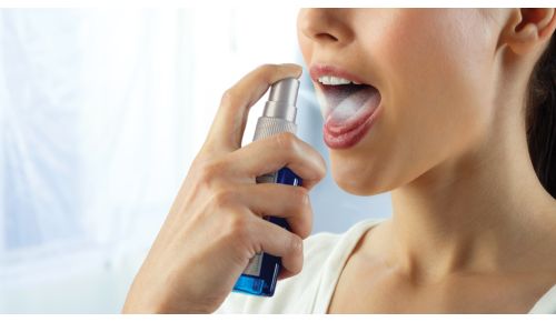 Dræber bakterier, der forårsager dårlig ånde, og neutraliserer lugte øjeblikkeligt