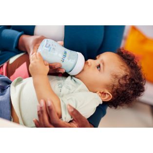 Avent Baby bottles with ultra-soft teat - 2 bottles