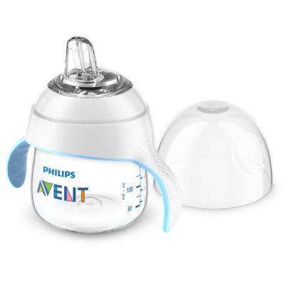 Facilitez la transition de votre bébé vers le gobelet
