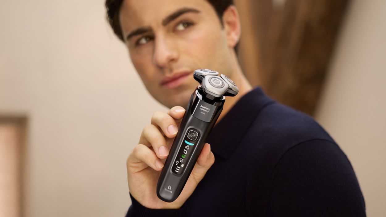 i9000 Wet&Dry Electric Shaver with SenseIQ X9000/90 | Norelco