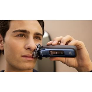 i9000 Rasoio elettrico Wet & Dry con SkinIQ