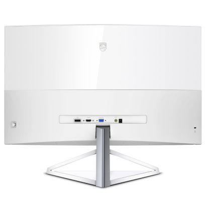 Ultra Wide-Color in an immersive design