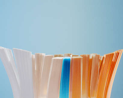 Close up side view of Philips Sonicare All-in-One brush head