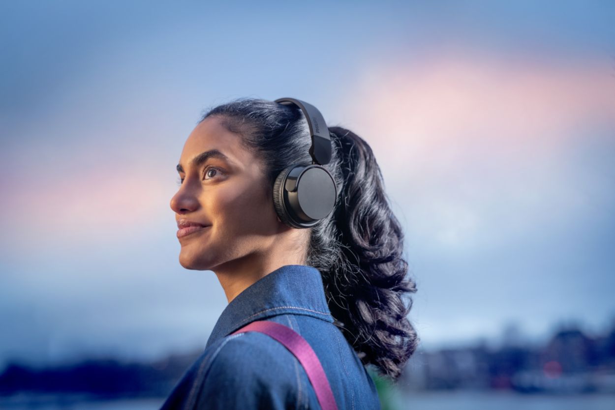 4000 series On-ear wireless headphones TAH4209BK/00 | Philips