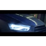 Чиста и ярка бяла светлина побеждава тъмнината