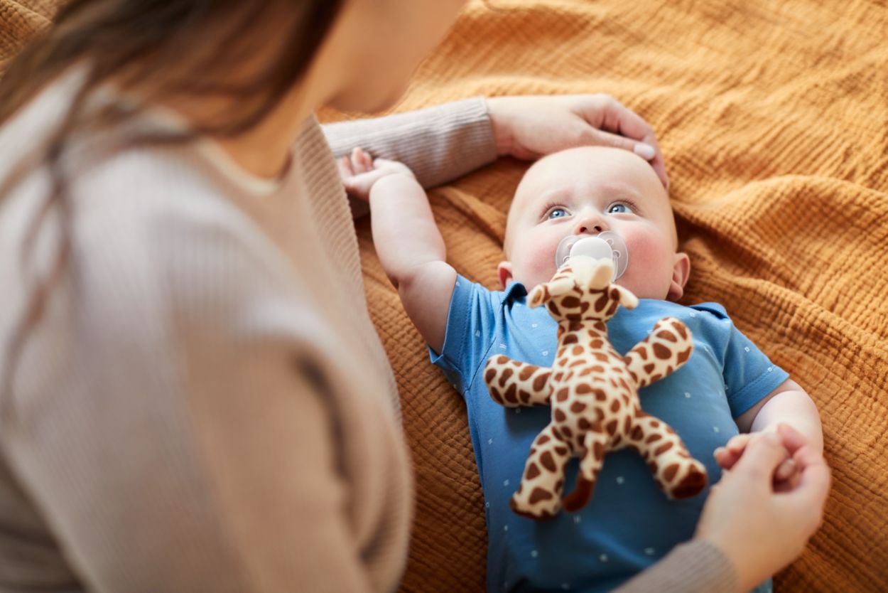 Cuándo dar el chupete al recién nacido? · Moltex Baby