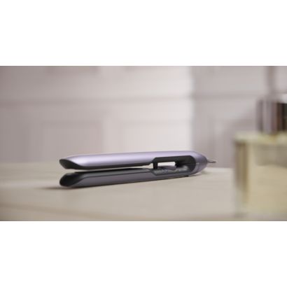 Aizsargājiet un ieveidojiet, mazāk bojājot matus ar karstumu*