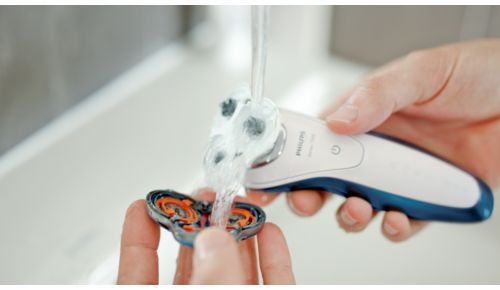 Rasierer kann unter fließendem Wasser gereinigt werden