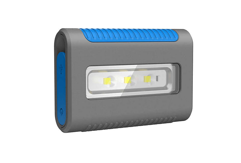 ヘッドライト用途も可能なカードサイズ型 LED ライト