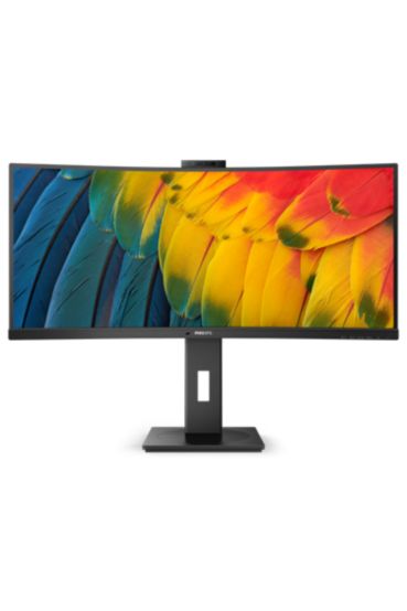 Curved UltraWide display with USB-C dock