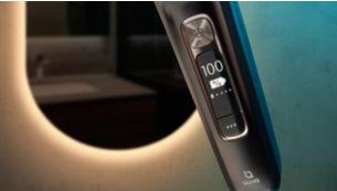 OLED display for dynamic SkinIQ and shaver notifications