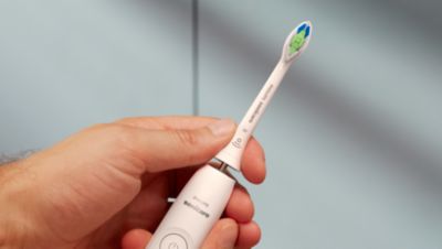 Advanced cleaning for stain removal and whiter teeth