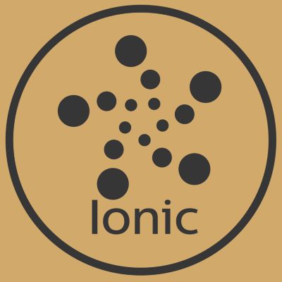 Ioonide toimel töödeldud läikivad ja käharateta juuksed