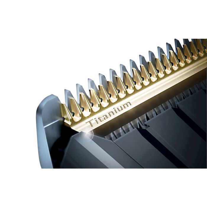 Hair clipper with titanium blades 4 combs