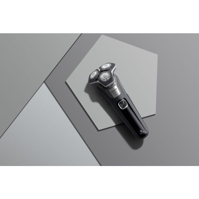 Shaver series 8000 干湿两用电动剃须刀 S8850/96 | Philips -飞利浦