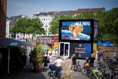 Pop-up store in Hamburg showcasing Philips refurbished products