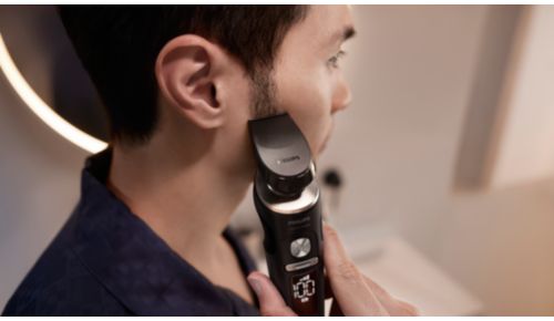 Regolazione di baffi e basette