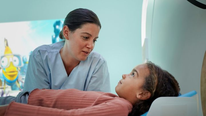 株式会社アダチとの戦略的パートナーシップ締結式