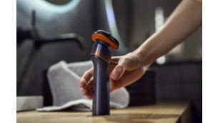 Shave confidently with ergonomic anti-slip grip