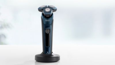 フィリップスシェーバーシリーズ7000(充電スタンド付き)