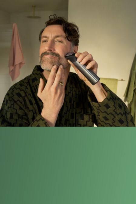 Man's groomed beard with Philips All-in-One Trimmer