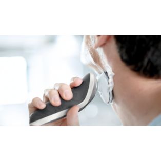 Shaver series 7000 Elektrischer Nass- und Trockenrasierer