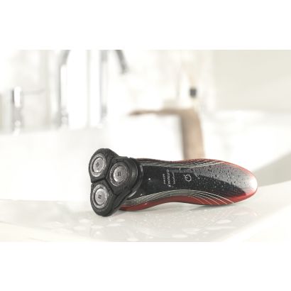 Series 6000 - Soft touch, smooth shave
