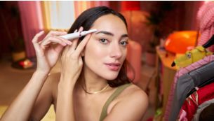 Este livrat cu un dispozitiv pentru retuşuri Satin Compact