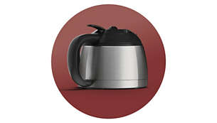Caraffa termica in acciaio inox per una tazza bollente di caffè americano