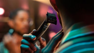 Pristrihnite si chĺpky (nastaviteľný hrebeňový nadstavec 5 v 1)