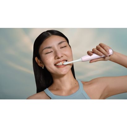 Advanced care for sensitive teeth and gums