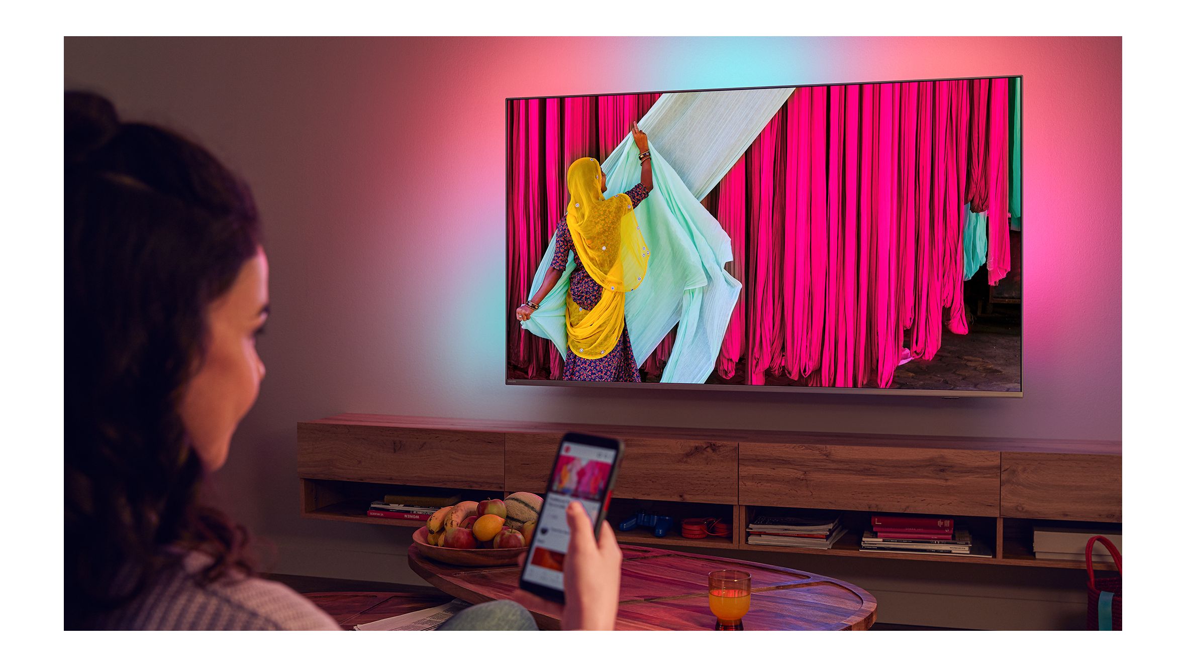Screen mirroring and casting options
