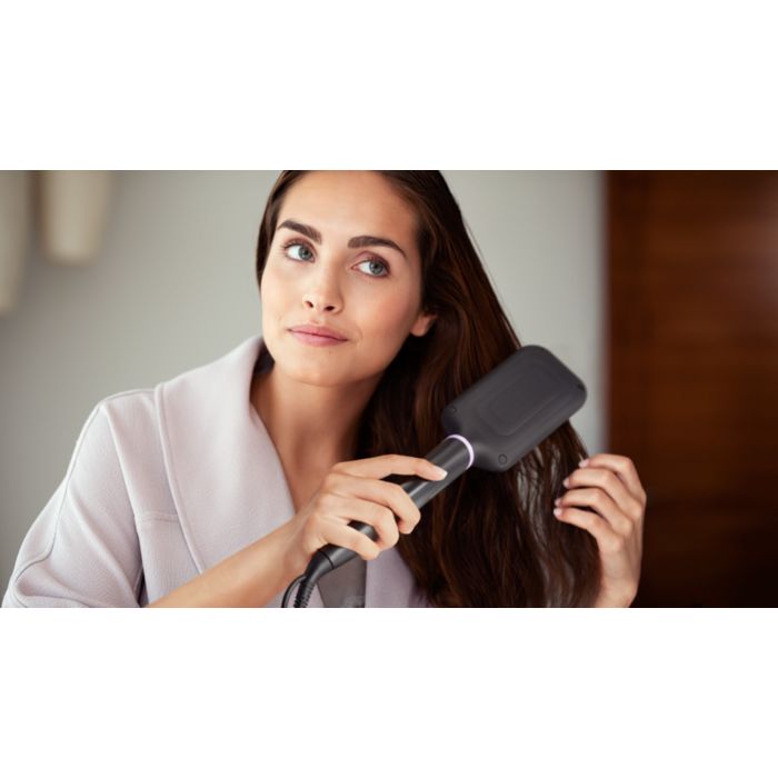 StyleCare Essential Heated straightening brush BHH880 00 Philips