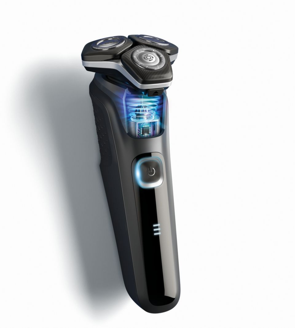 Shaver Series 5000 Wet & Dry electric shaver S5820/81 | Norelco