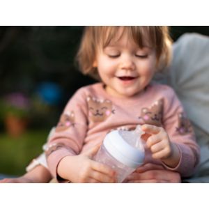 Supports baby's individual drinking rhythm