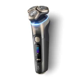 i9000 Prestige Ultra Wet and Dry Electric Shaver with SkinIQ Pro