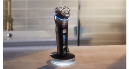 i9000 Prestige Ultra Wet&Dry Electric Shaver with SenseIQ